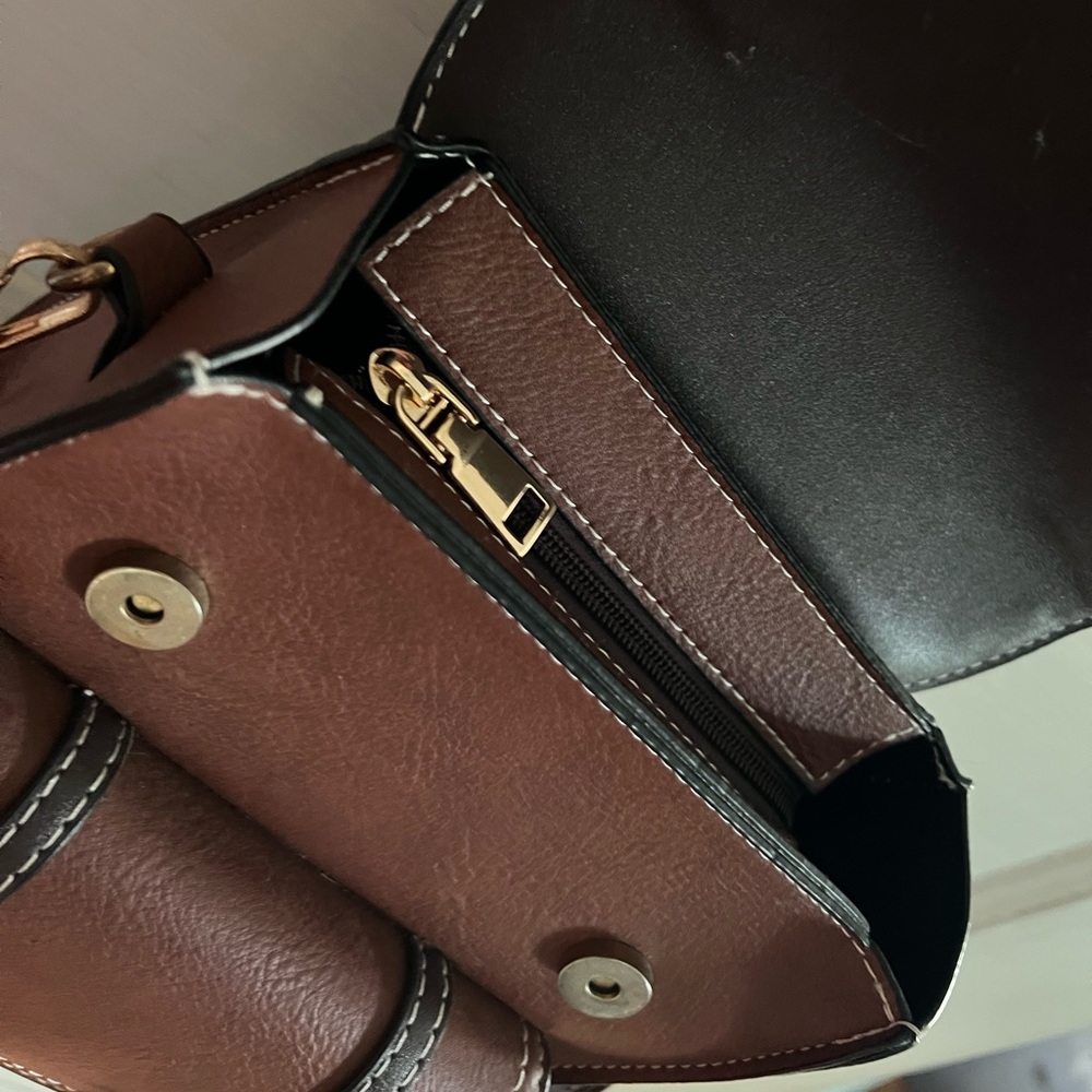 Bee-themed fashion backpack, mini, leather - Picture 7 of 8